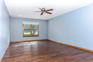 2 Spruce Ct, Bloomington, IL 61704 - Photo 11