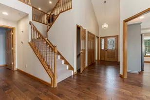 2 Spruce Ct, Bloomington, IL 61704 - Photo 7