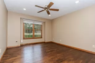 2 Spruce Ct, Bloomington, IL 61704 - Photo 17