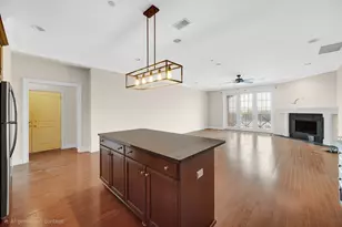 2811 N Bell Ave, Chicago, IL 60618 - Photo 9