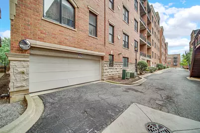 2811 N Bell Avenue #404, Chicago, IL 60618 - Photo 3