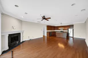 2811 N Bell Ave, Chicago, IL 60618 - Photo 13