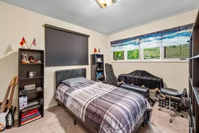 208 N Shore Drive, Oakwood Hills, IL 60013 - Photo 21