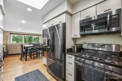 208 N Shore Drive, Oakwood Hills, IL 60013 - Photo 15