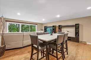 208 N Shore Dr, Oakwood Hills, IL 60013 - Photo 11