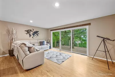 208 N Shore Drive, Oakwood Hills, IL 60013 - Photo 9