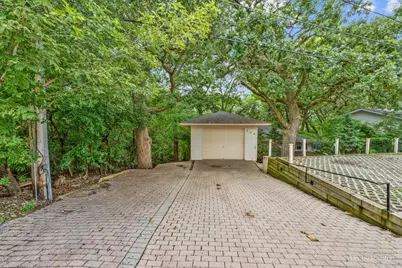 208 N Shore Drive, Oakwood Hills, IL 60013 - Photo 3