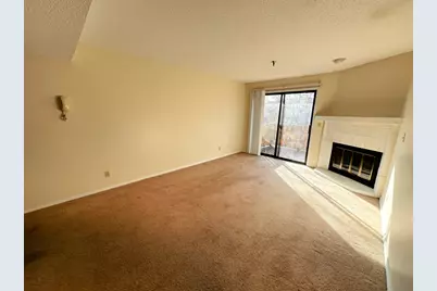 1340 Brook Street #M, Saint Charles, IL 60174 - Photo 3