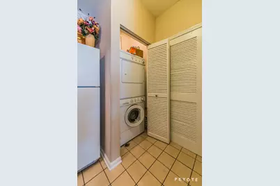 1225 N Orleans Street #502, Chicago, IL 60610 - Photo 11