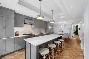 317 W Webster Ave, Chicago, IL 60614 - Photo 11