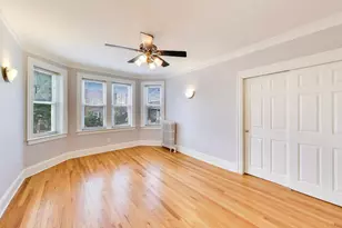 4857 W Roscoe St, Chicago, IL 60641 - Photo 5