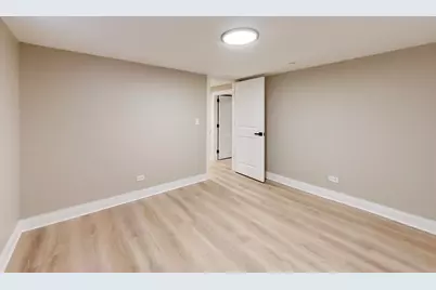10720 S Indiana Avenue, Chicago, IL 60628 - Photo 27