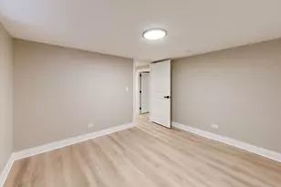 10720 S Indiana Ave, Chicago, IL 60628 - Photo 27