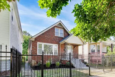 10720 S Indiana Avenue, Chicago, IL 60628 - Photo 3