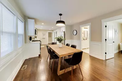 10720 S Indiana Avenue, Chicago, IL 60628 - Photo 9