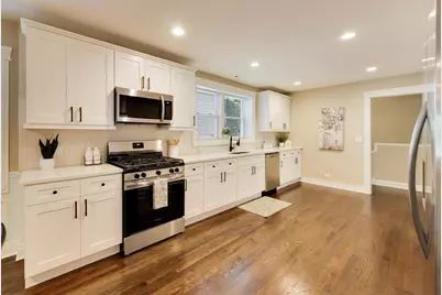 10720 S Indiana Avenue, Chicago, IL 60628 - Photo 11