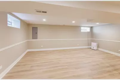 10720 S Indiana Avenue, Chicago, IL 60628 - Photo 25
