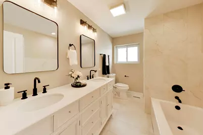 10720 S Indiana Avenue, Chicago, IL 60628 - Photo 17