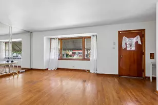 7418 S Maplewood Ave, Chicago, IL 60629 - Photo 7