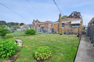 7418 S Maplewood Ave, Chicago, IL 60629 - Photo 5