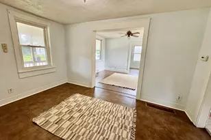 410 SW 2nd St, Aledo, IL 61231 - Photo 5