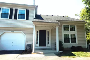 270 Butternut Ln, Streamwood, IL 60107 - Photo 1