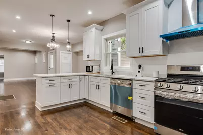 1128 N Lockwood Avenue, Chicago, IL 60651 - Photo 9