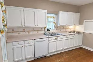 617 S Macon St, Bement, IL 61813 - Photo 9