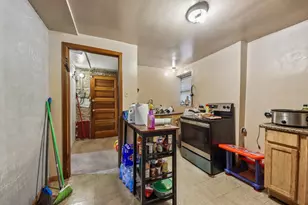 1324 N Laramie Ave, Chicago, IL 60651 - Photo 23