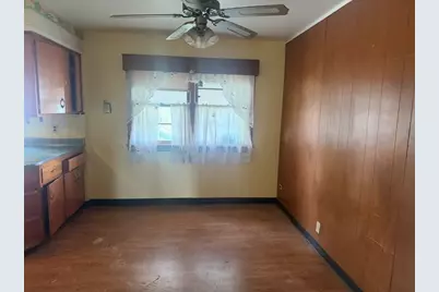 9426 S Avers Avenue, Evergreen Park, IL 60805 - Photo 5