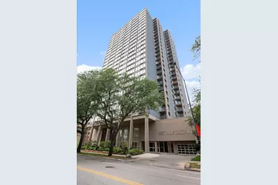 5320 N Sheridan Road #1902, Chicago, IL 60640 - Photo 1
