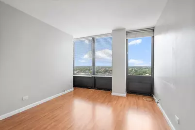 5320 N Sheridan Road #1902, Chicago, IL 60640 - Photo 7