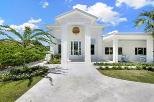 757 Broad Ct S, Naples, FL 34102 - Photo 7