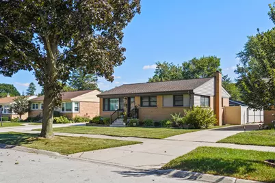 421 Vassar Lane, Des Plaines, IL 60016 - Photo 3