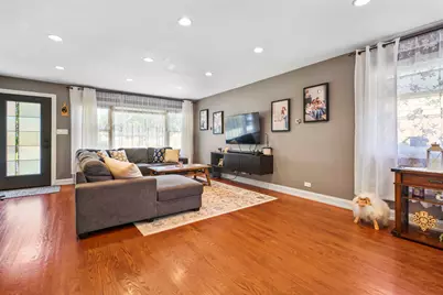 421 Vassar Lane, Des Plaines, IL 60016 - Photo 9