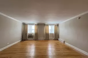 2400 W Balmoral Ave, Chicago, IL 60625 - Photo 11