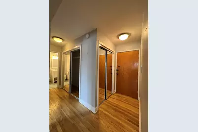 2400 W Balmoral Avenue #2G, Chicago, IL 60625 - Photo 3