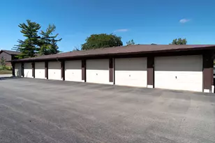 64 Pier Dr, Westmont, IL 60559 - Photo 25