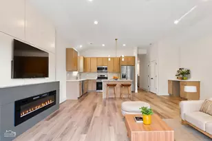 4607 S Prairie Ave, Chicago, IL 60653 - Photo 11