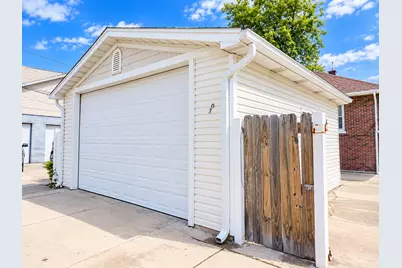 1110 N 16th Avenue, Melrose Park, IL 60160 - Photo 19