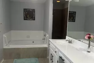 127 Villa Way, Bloomingdale, IL 60108 - Photo 15