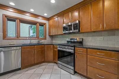 119 Garland Court, Glendale Heights, IL 60139 - Photo 7