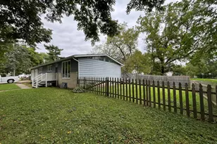150 Wilson Pl, Oswego, IL 60543 - Photo 17