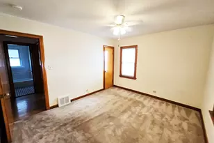 10342 S Christiana Ave, Chicago, IL 60655 - Photo 7