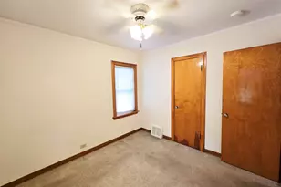 10342 S Christiana Ave, Chicago, IL 60655 - Photo 9