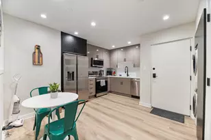 7109 N Western Ave, Chicago, IL 60645 - Photo 9