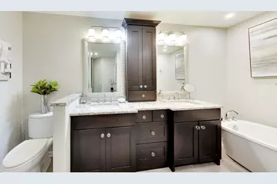 825 Fountain View Drive, Deerfield, IL 60015 - Photo 13
