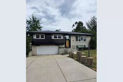 12543 S Menard Avenue, Palos Heights, IL 60463 - Photo 1