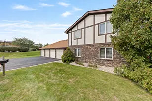 523 Waverly Ct, New Lenox, IL 60451 - Photo 1