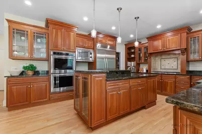 14805 Creekside Path, Libertyville, IL 60048 - Photo 11